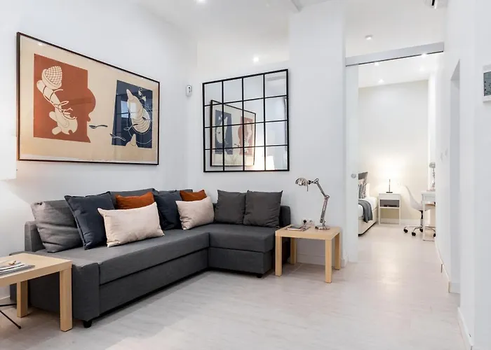 Cozy One-Bedroom La Latina